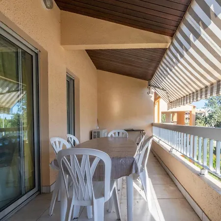 Superbe T3 Clim / Piscine / Commerces Et Plages. Апартаменты
