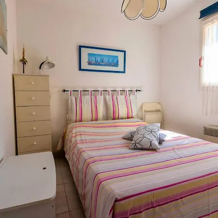 Superbe T3 Clim / Piscine / Commerces Et Plages. شقة *