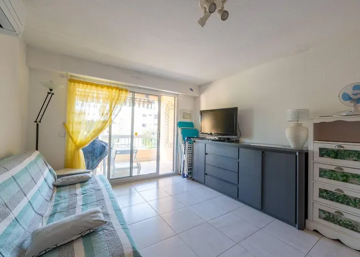 Superbe T3 Clim / Piscine / Commerces Et Plages.