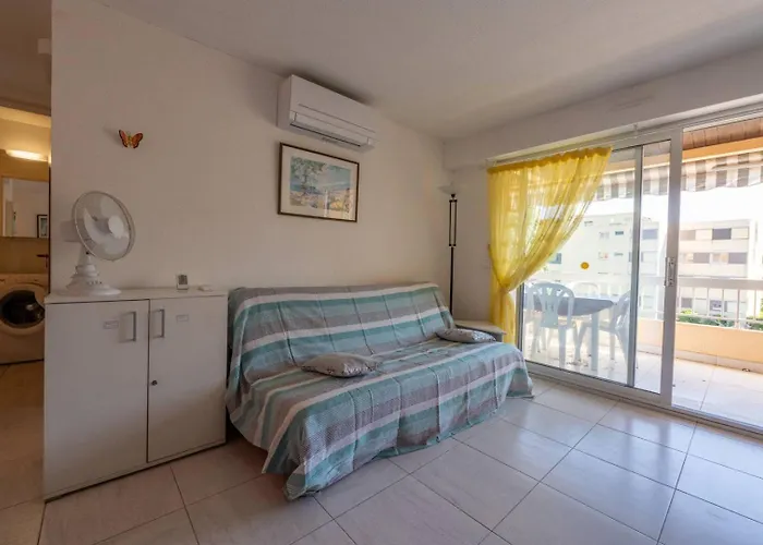 Lägenhet Superbe T3 Clim / Piscine / Commerces Et Plages. Le Lavandou